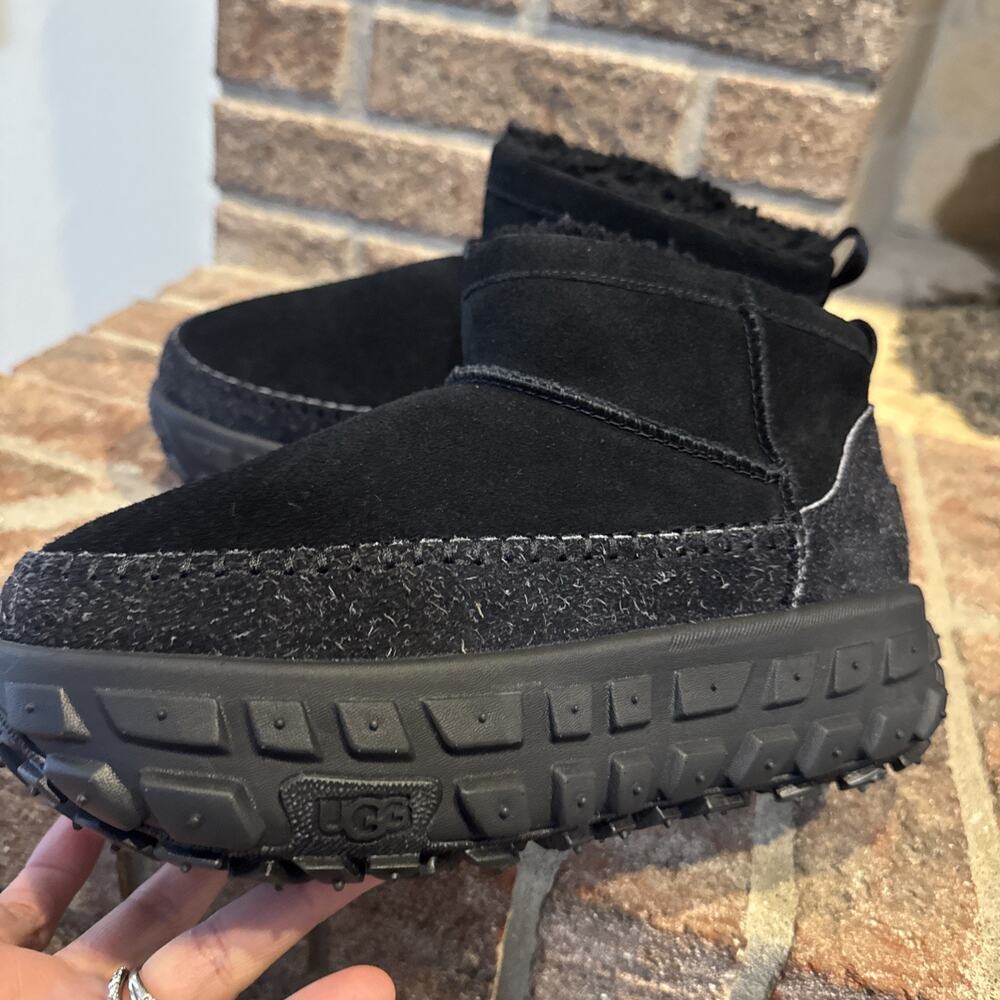 UGG Venture Daze Ultra Mini Black Men's Size 7/ Women’s 8 Boots 1158200 - Picture 3 of 16